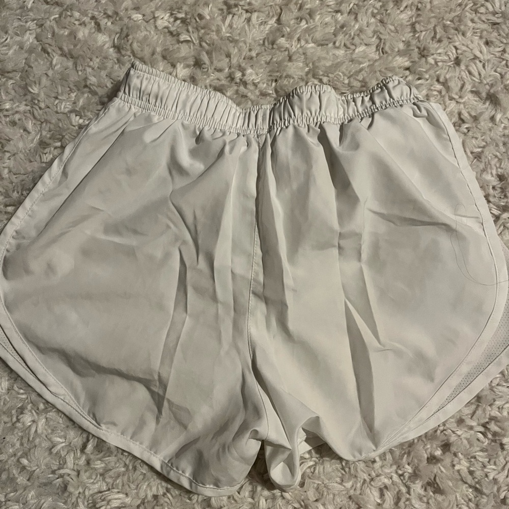 White Nike athletic shorts. Size xs